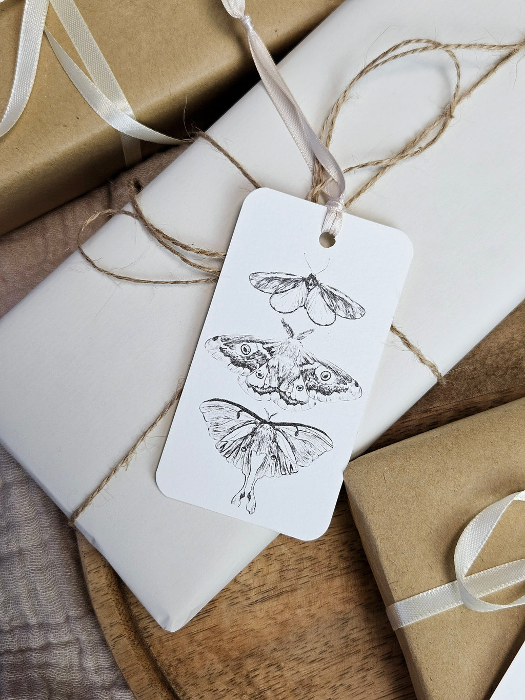 Geschenkanhänger Motte Illustration