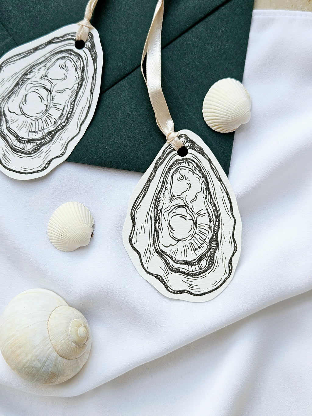 Eleganter Geschenkanhänger Auster Muschel